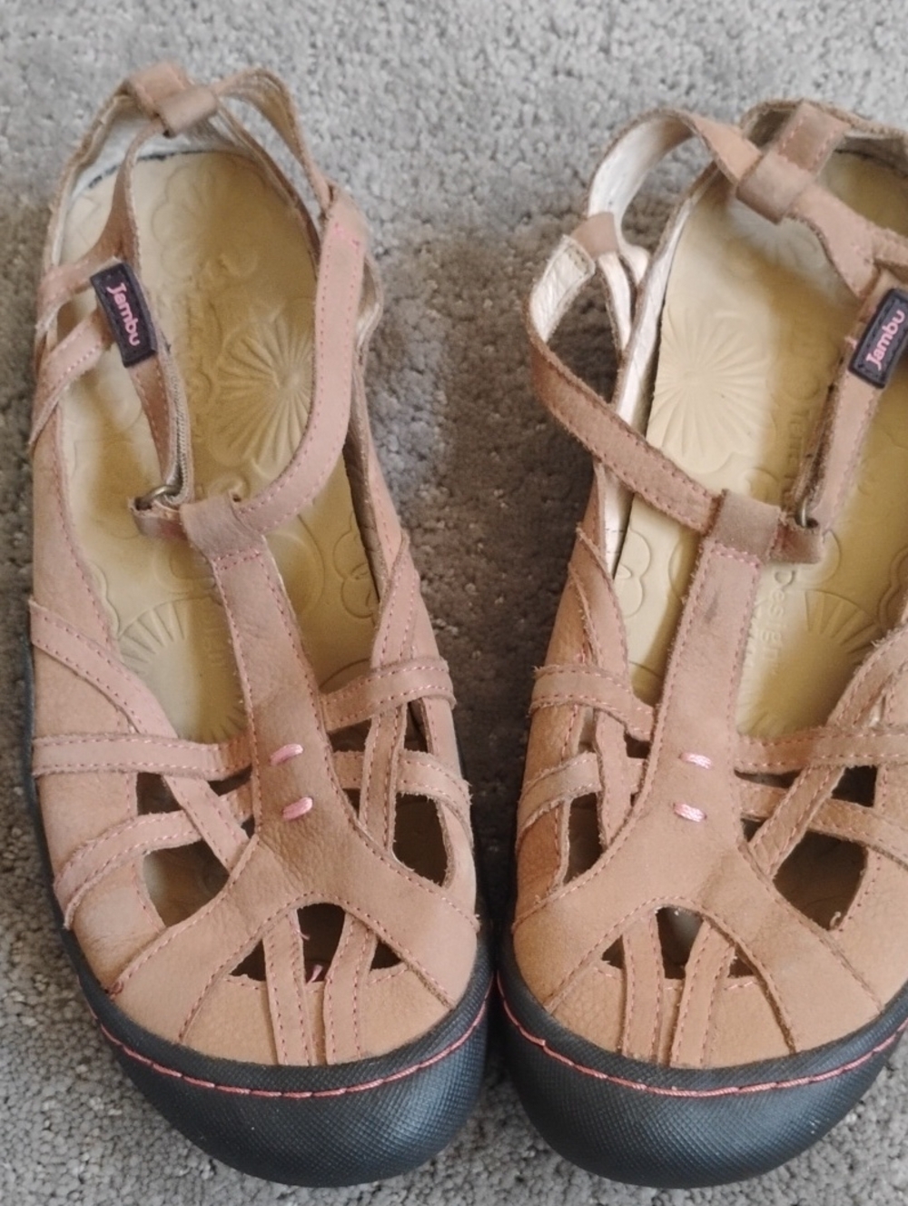 Jambu Women’s Tan & Black Closed-Toe Strappy Sandals.  Size 6.5.  Like New..